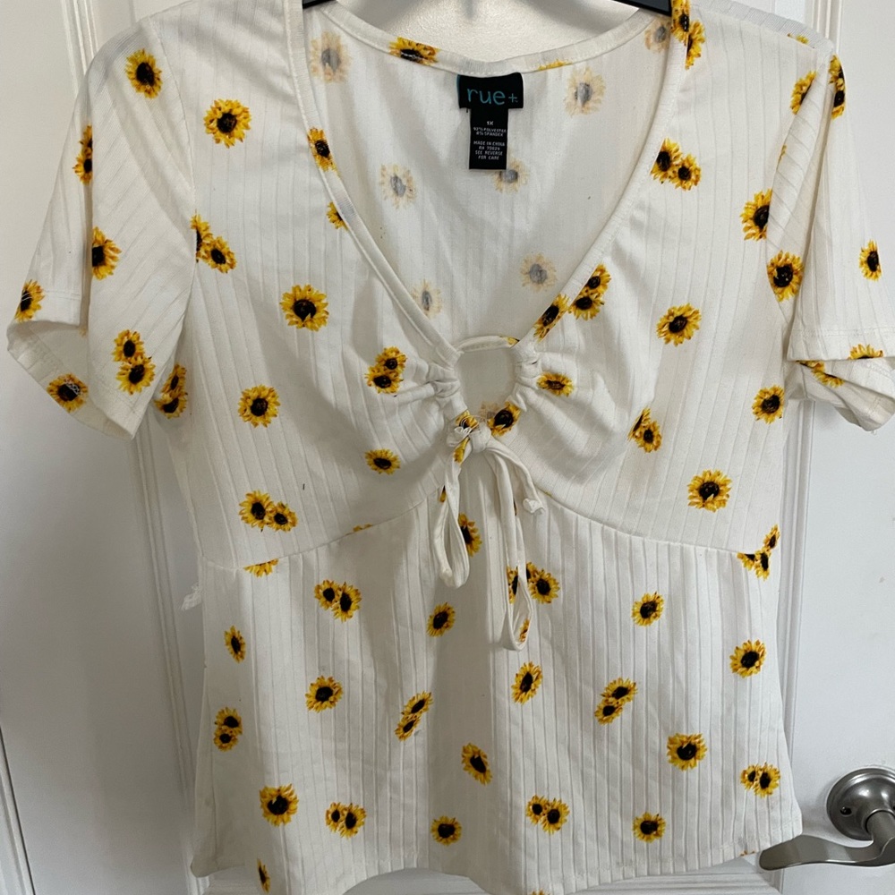 Rue 21+ Floral Blouse